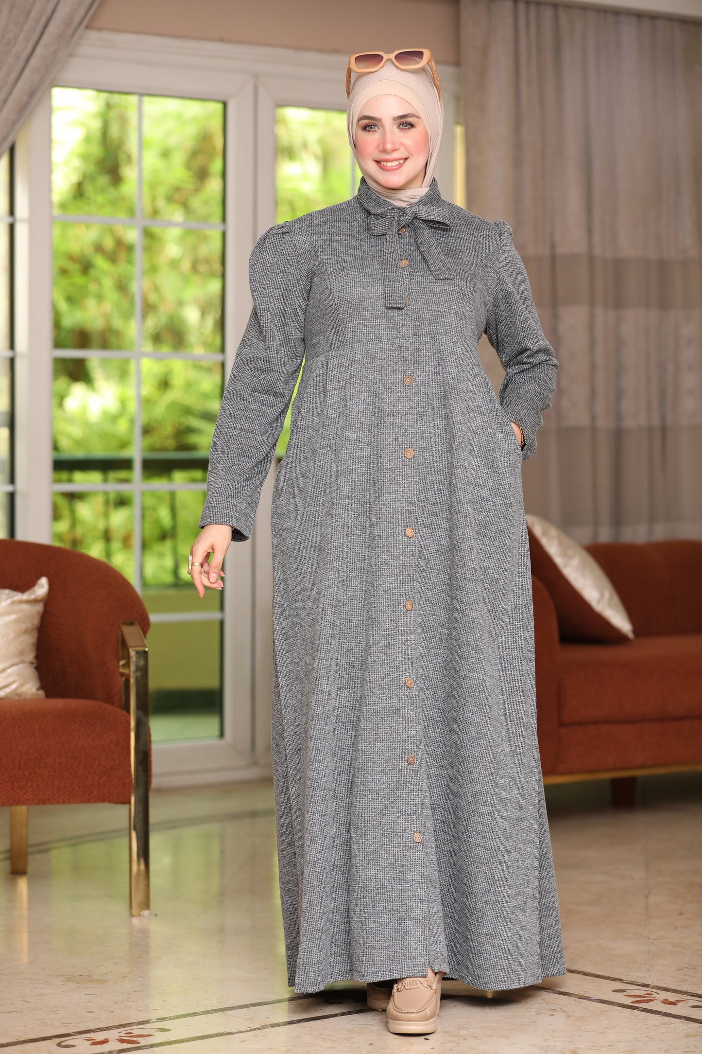 Wool dress with pockets and buttons