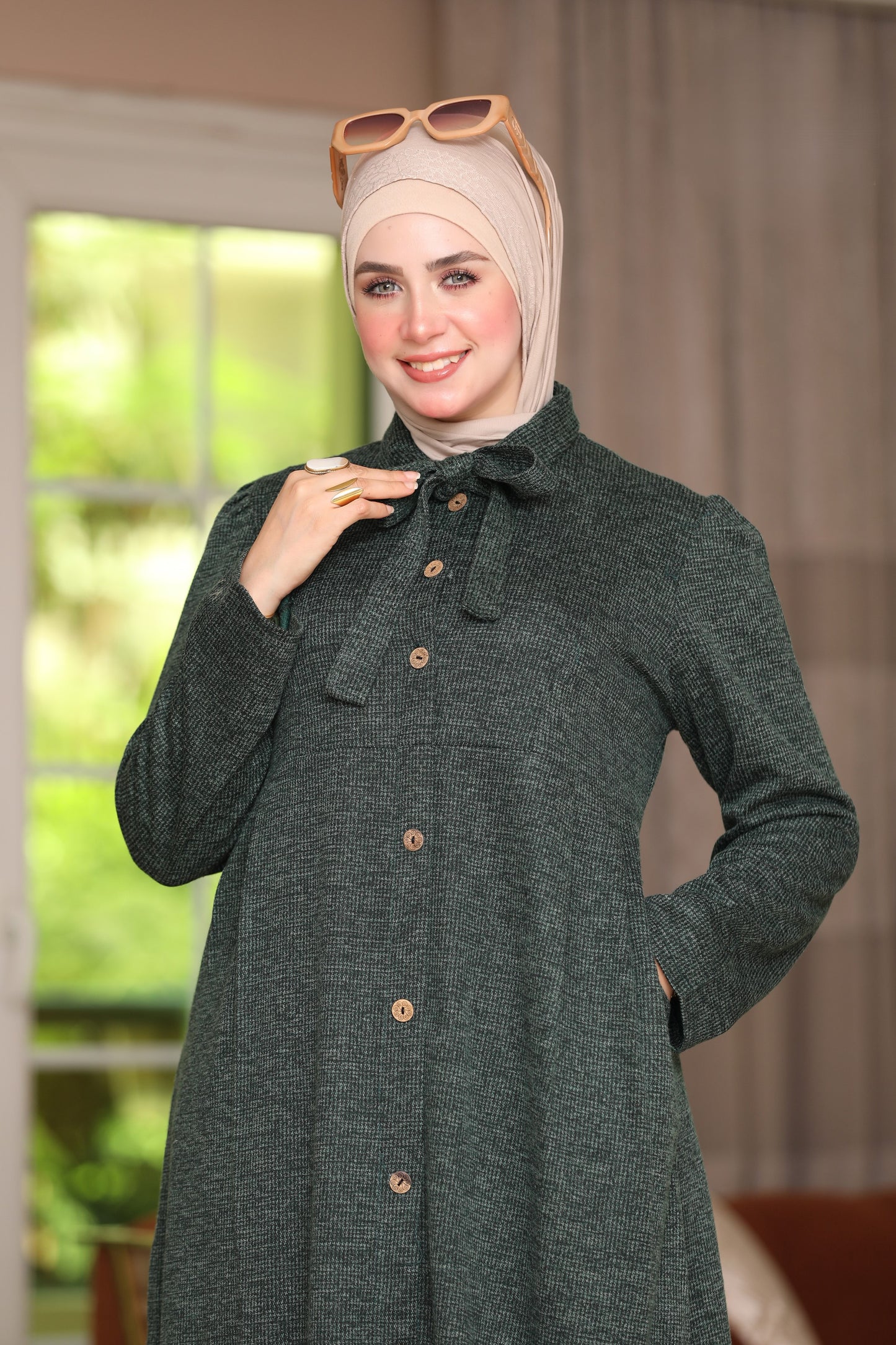 Wool dress with pockets and buttons