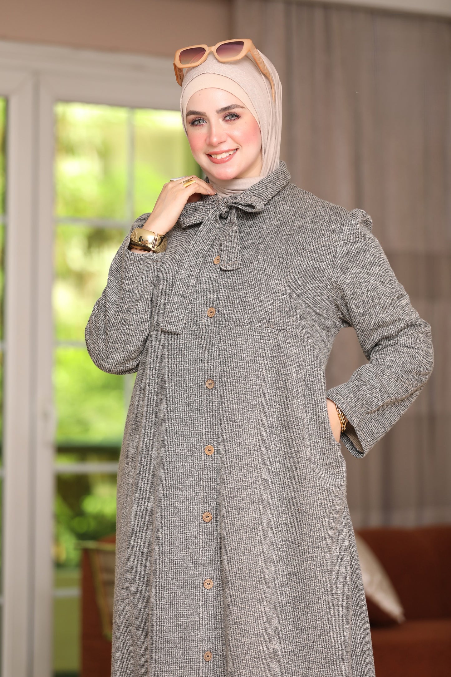 Wool dress with pockets and buttons