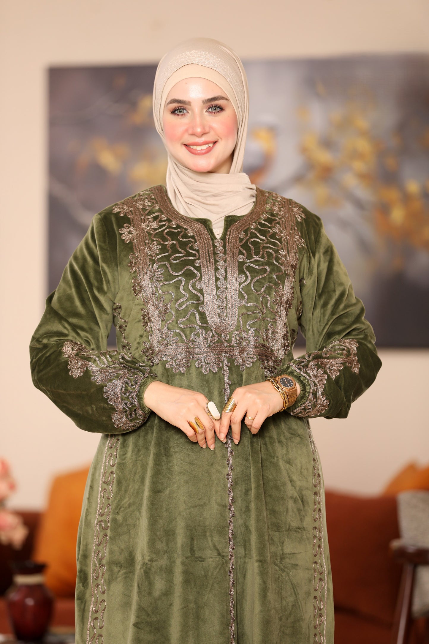 Velvet abaya with hand and wool embroidery