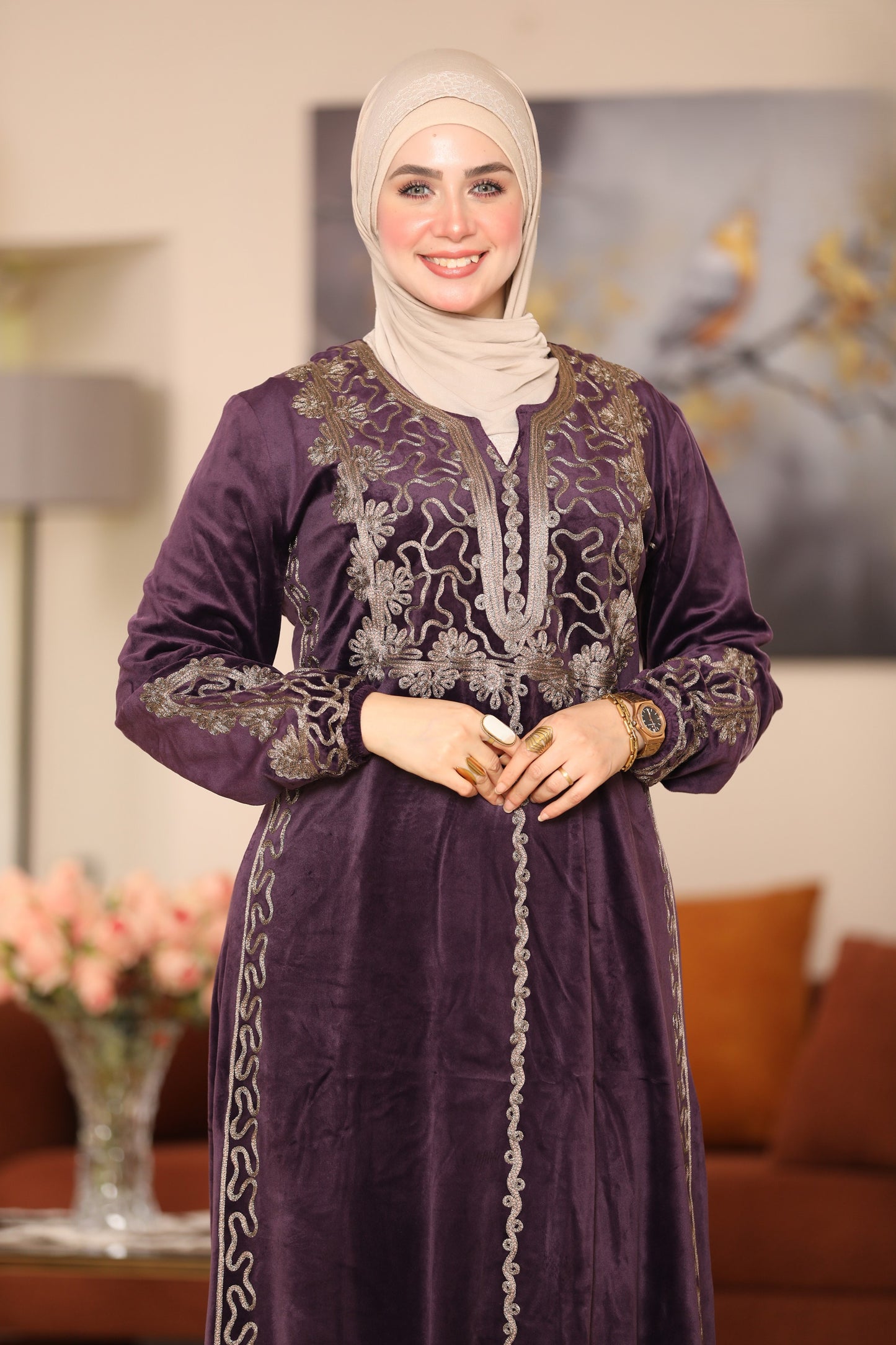 Velvet abaya with hand and wool embroidery
