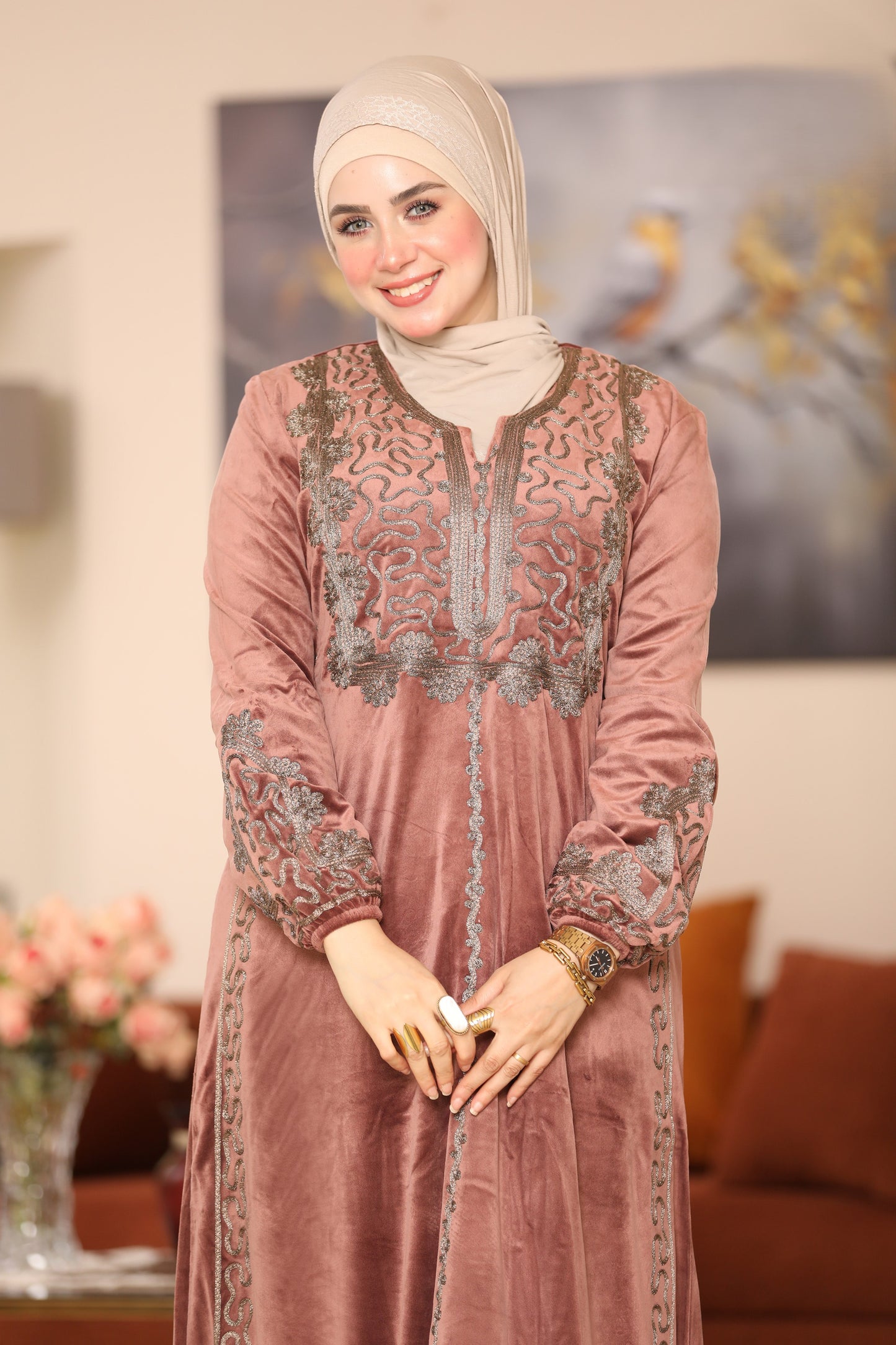 Velvet abaya with hand and wool embroidery