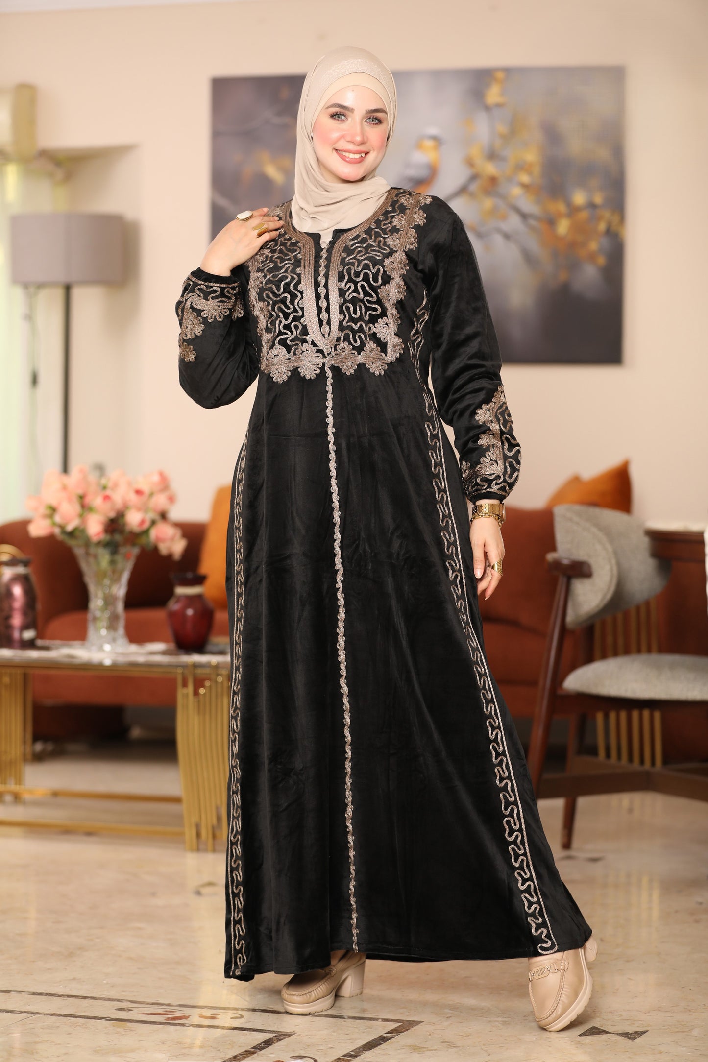 Velvet abaya with hand and wool embroidery