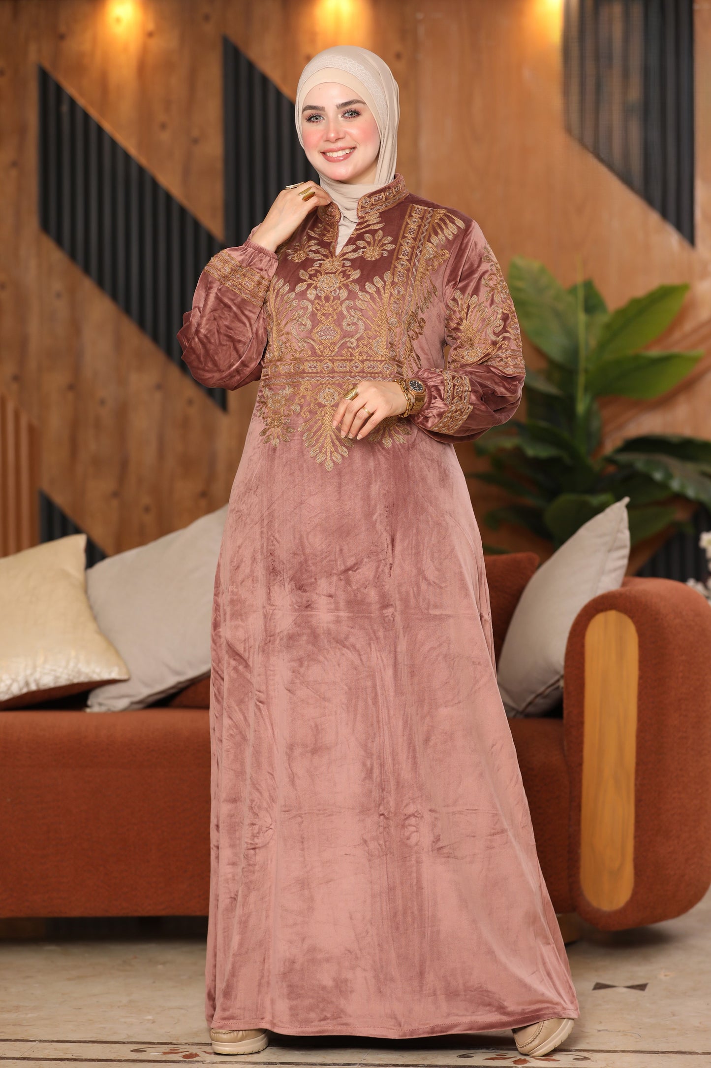 Velvet abaya with embroidered chest and back