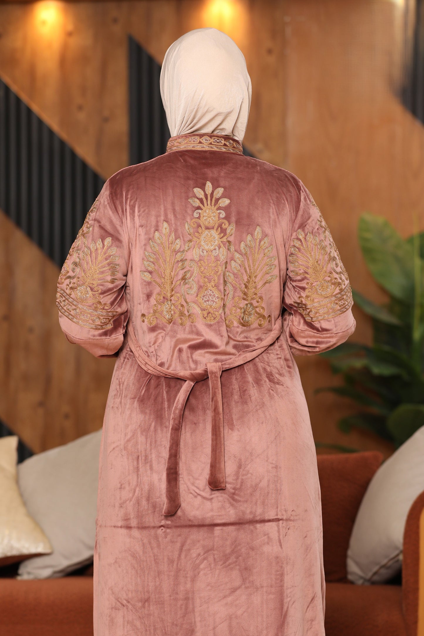 Velvet abaya with embroidered chest and back