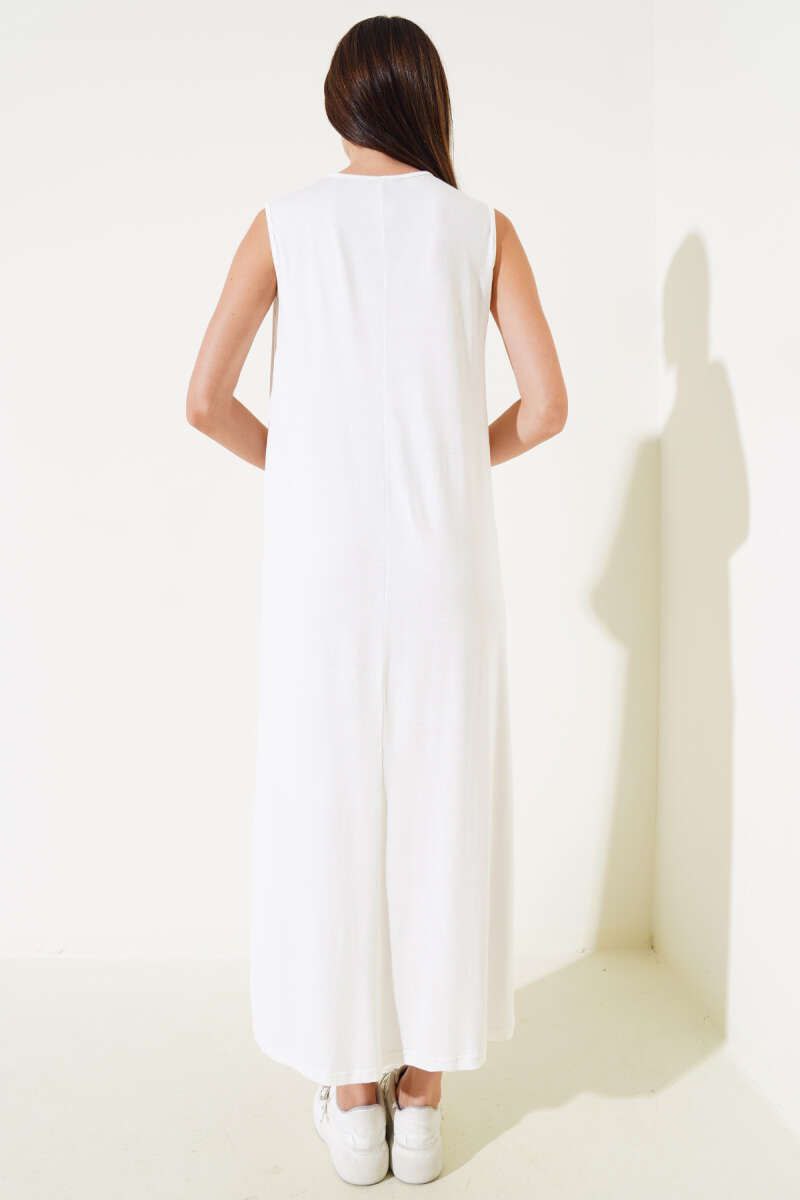 Sleeveless Basic