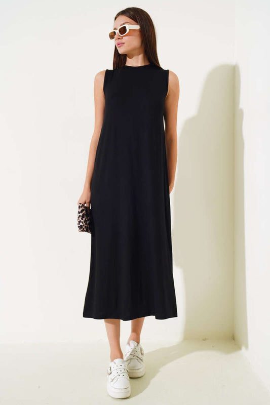 Sleeveless Basic