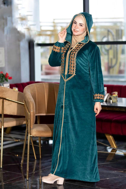 Velvet abaya embroidered with a hood