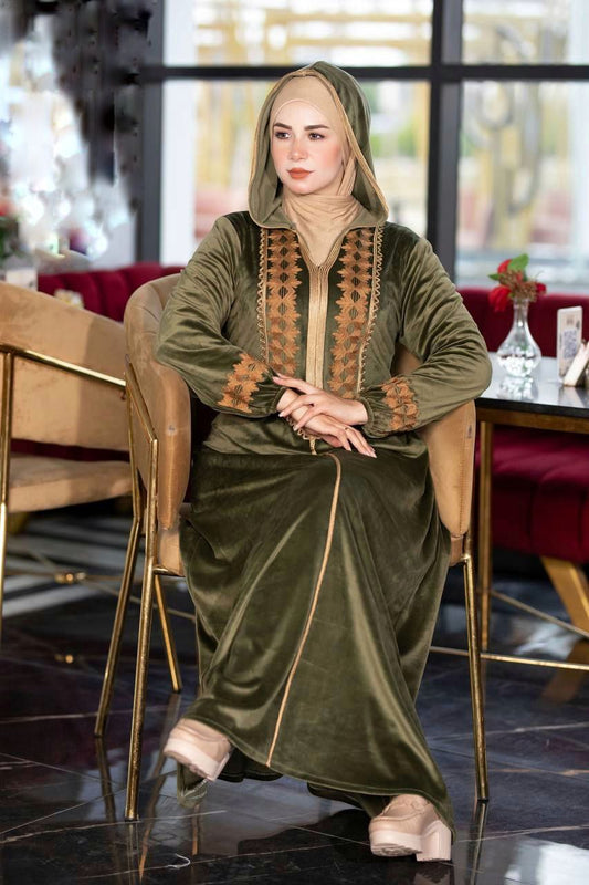 Velvet abaya embroidered with a hood