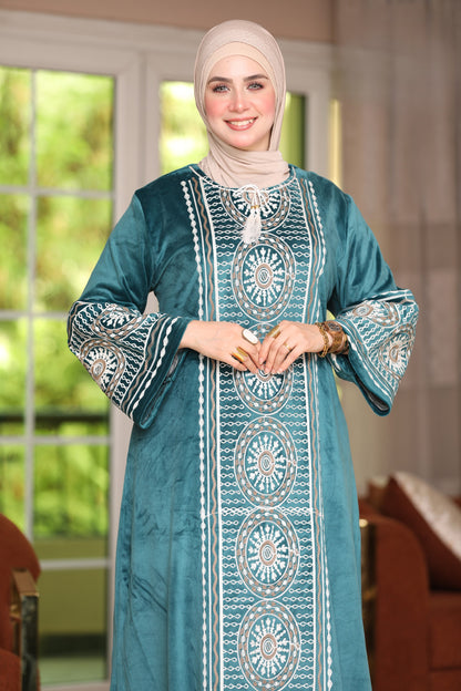 Velvet abaya with lengthwise embroidery