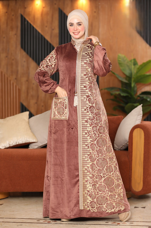 Embroidered velvet abaya with one pocket