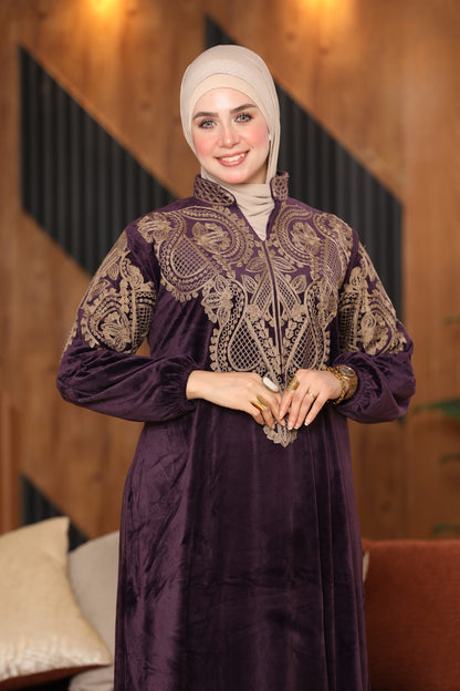 Velvet abaya with collar and embroidery