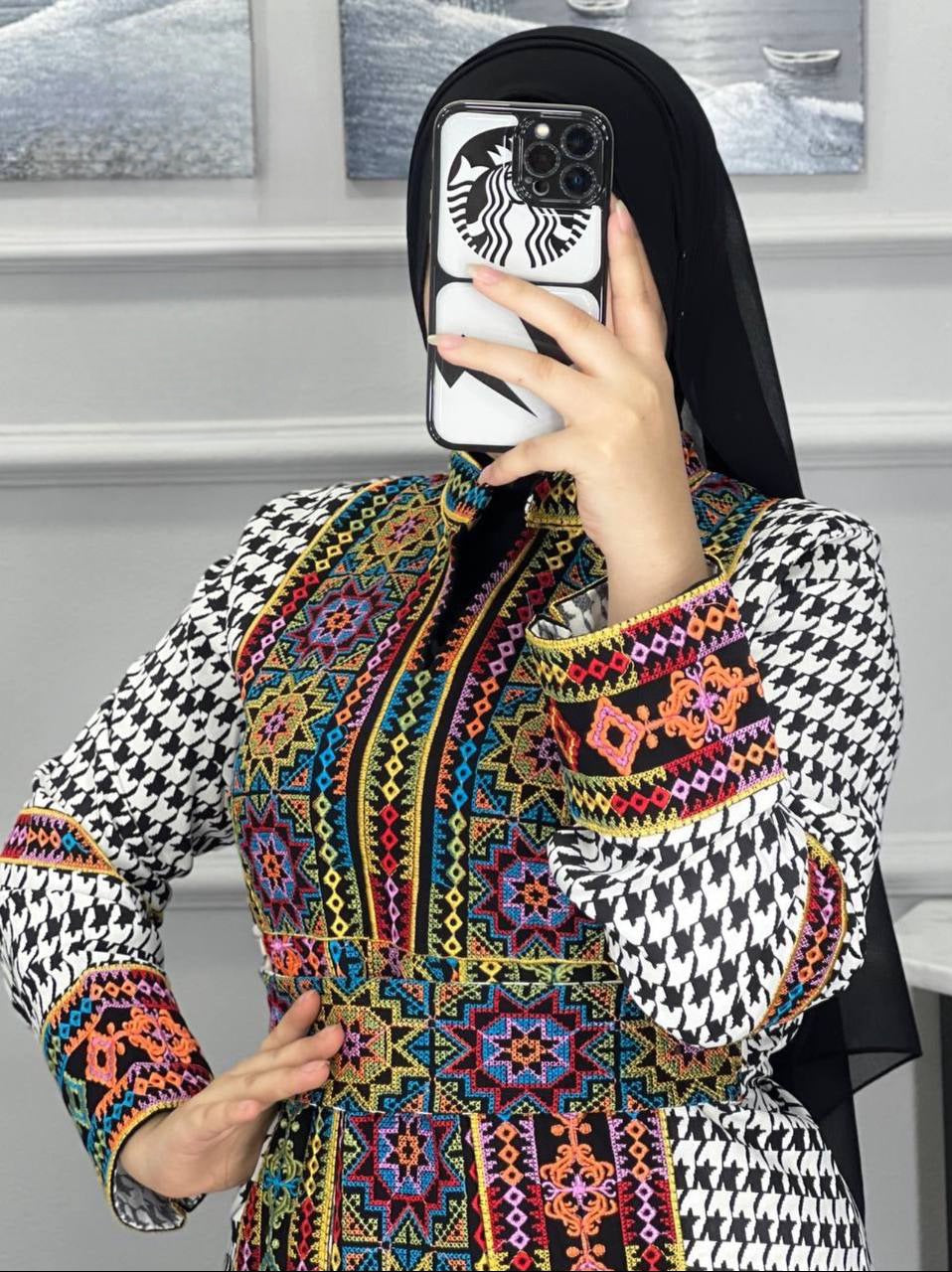 Esraa black x white