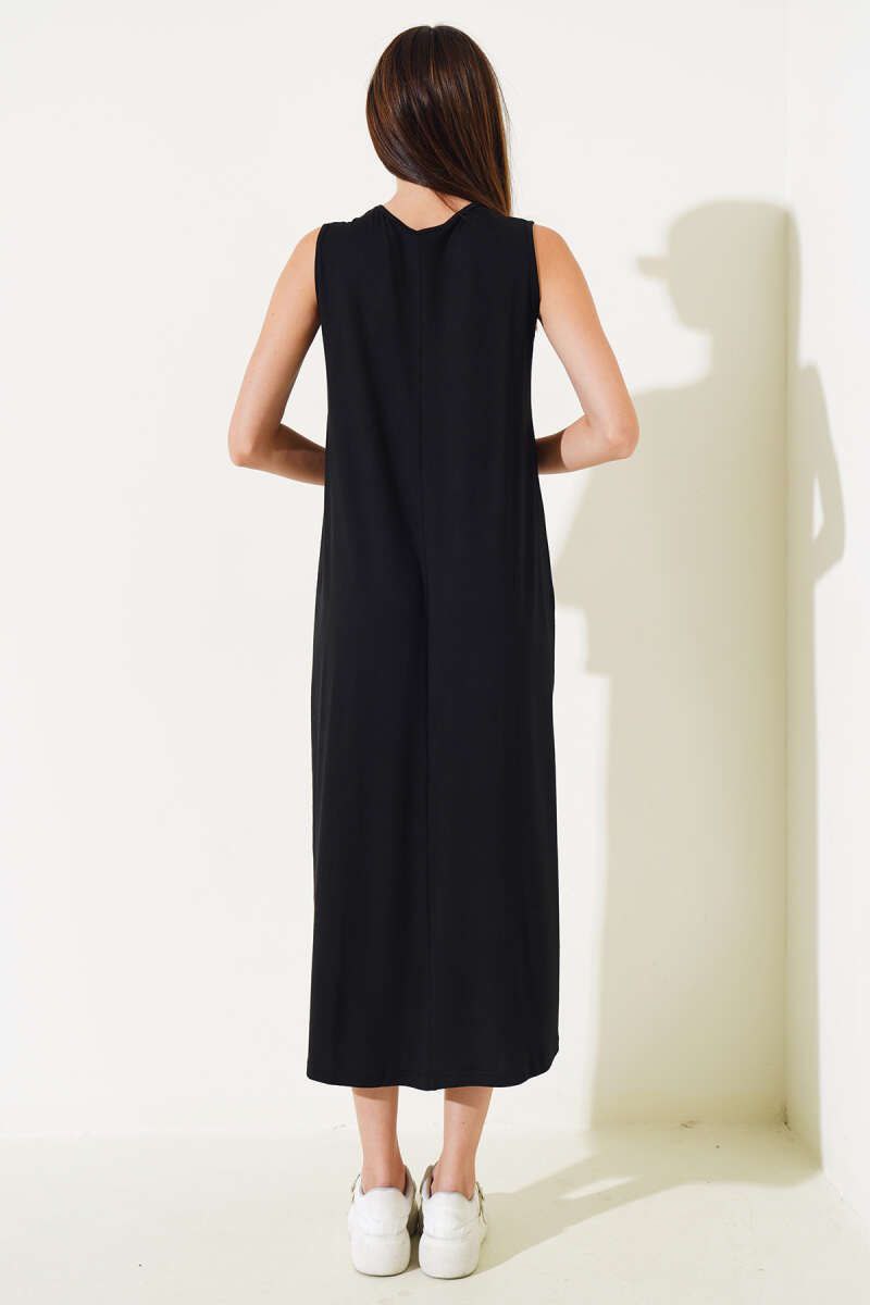 Sleeveless Basic