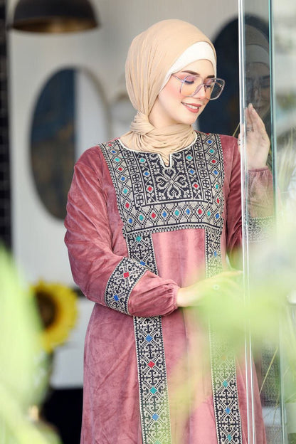 Eitamin embroidered velvet abaya