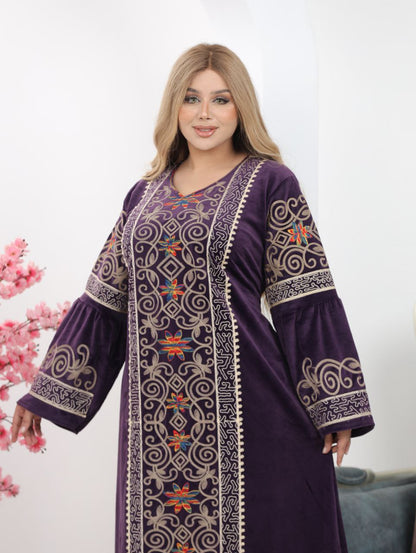 Velvet abaya with lengthwise embroidery