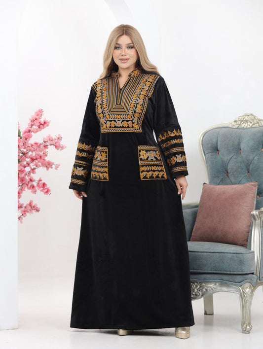 Embroidered velvet abaya with two pockets