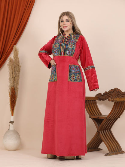 Embroidered velvet abaya with two pockets